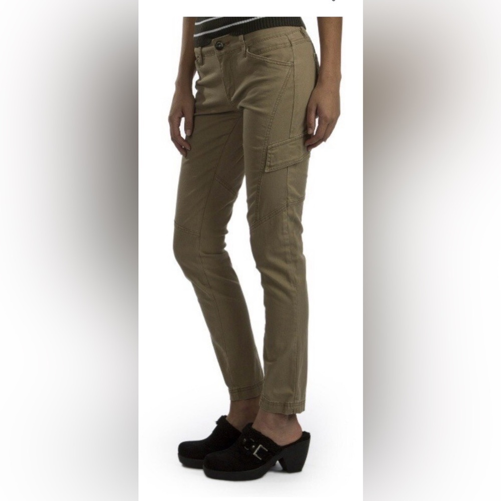 Women’s Slim Tan Cargo Pants